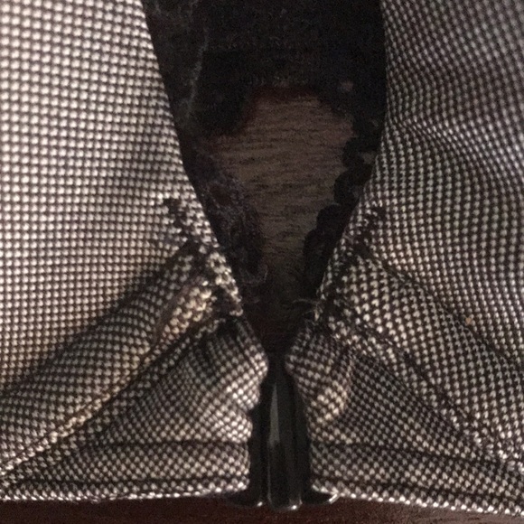 b’tempt’d 30DDD  bra EUC grey black racerback - Picture 8 of 10